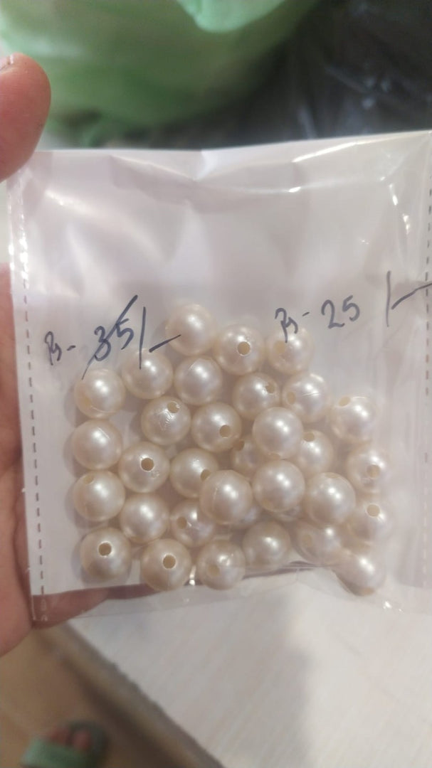 Off-White Pearls